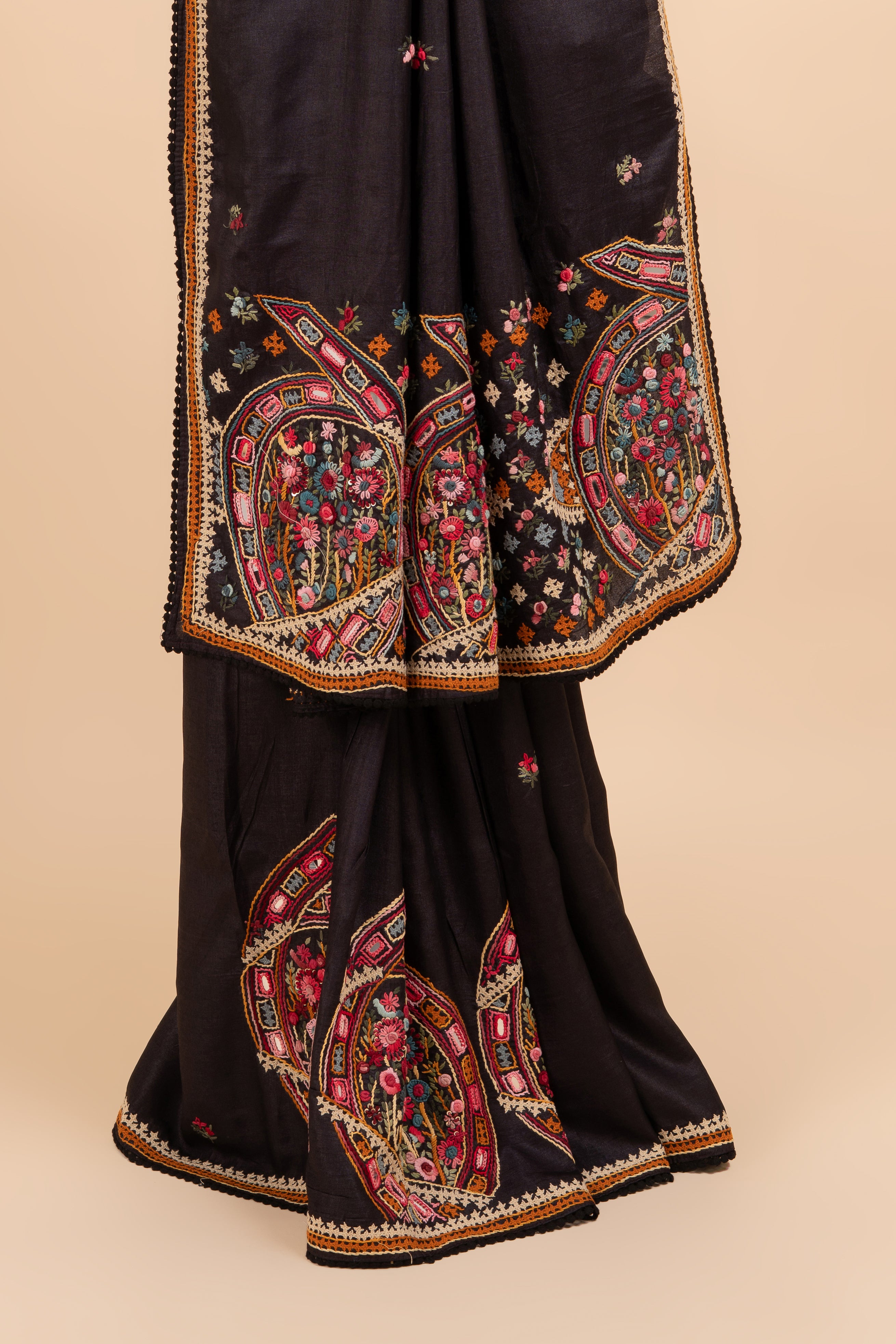 Black Regal Folk Glamour