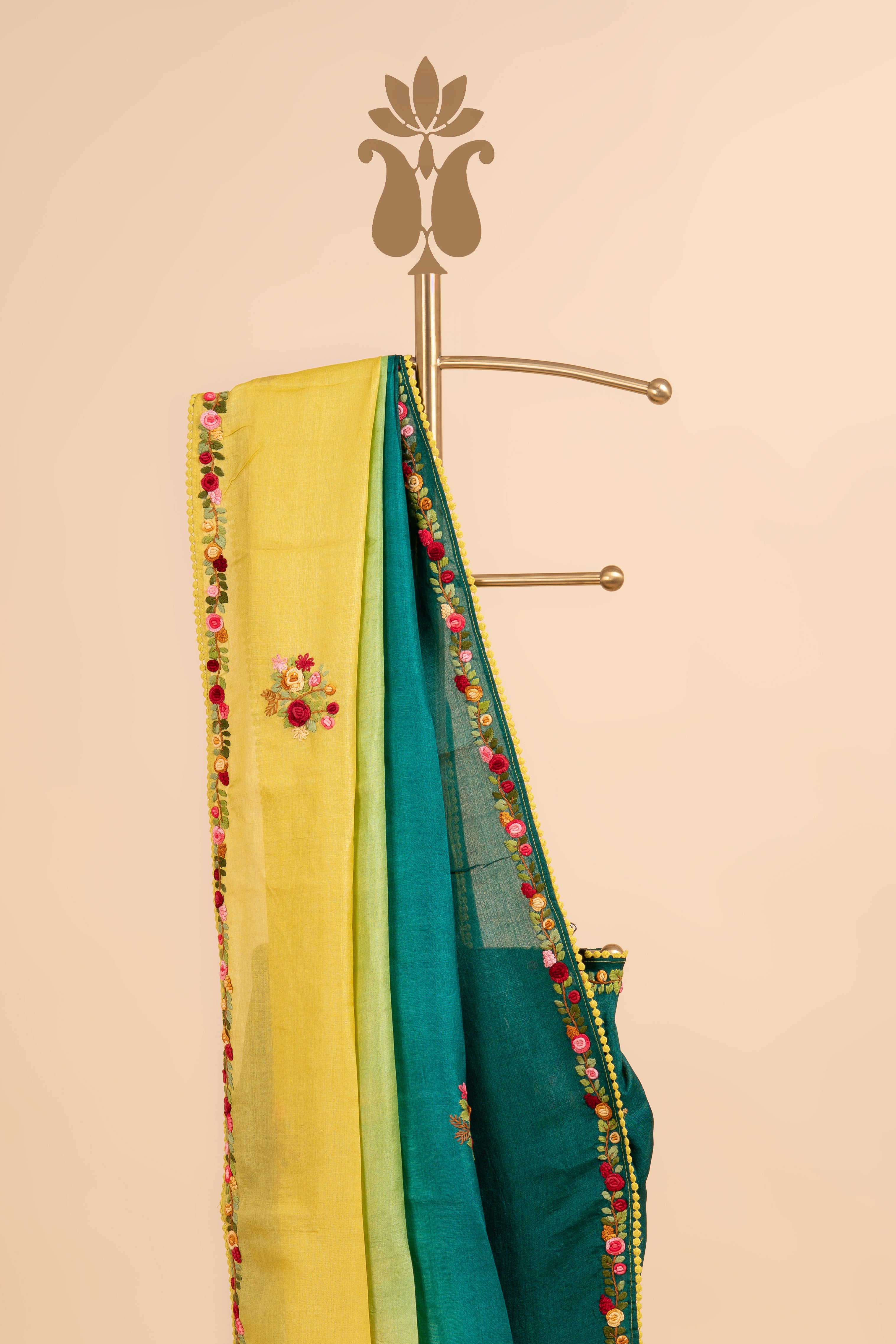 Handcrafted 4D Shaded Bullion Tussar Work Saree