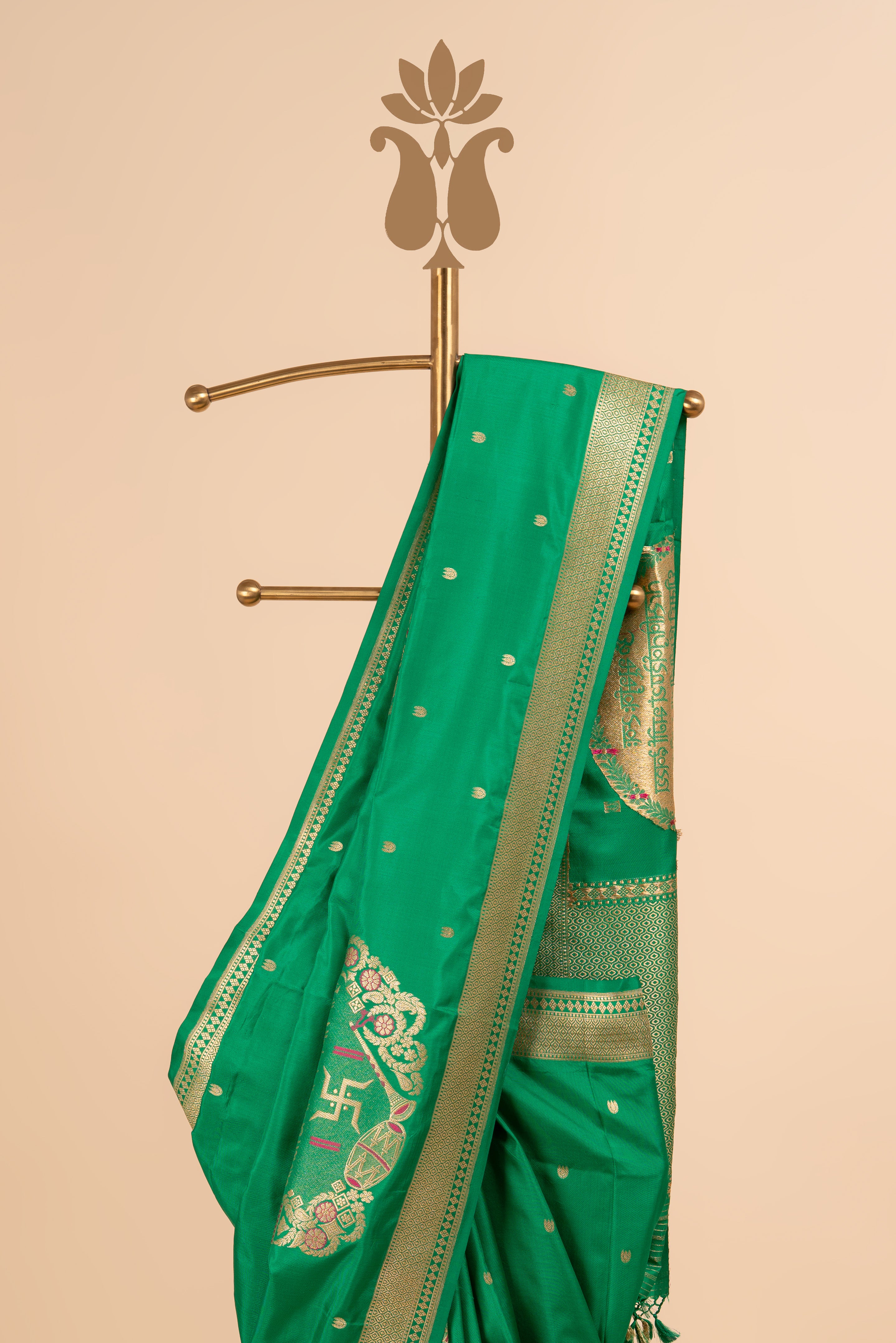 Timeless Banrasi Silk Saree With Matra Weaving