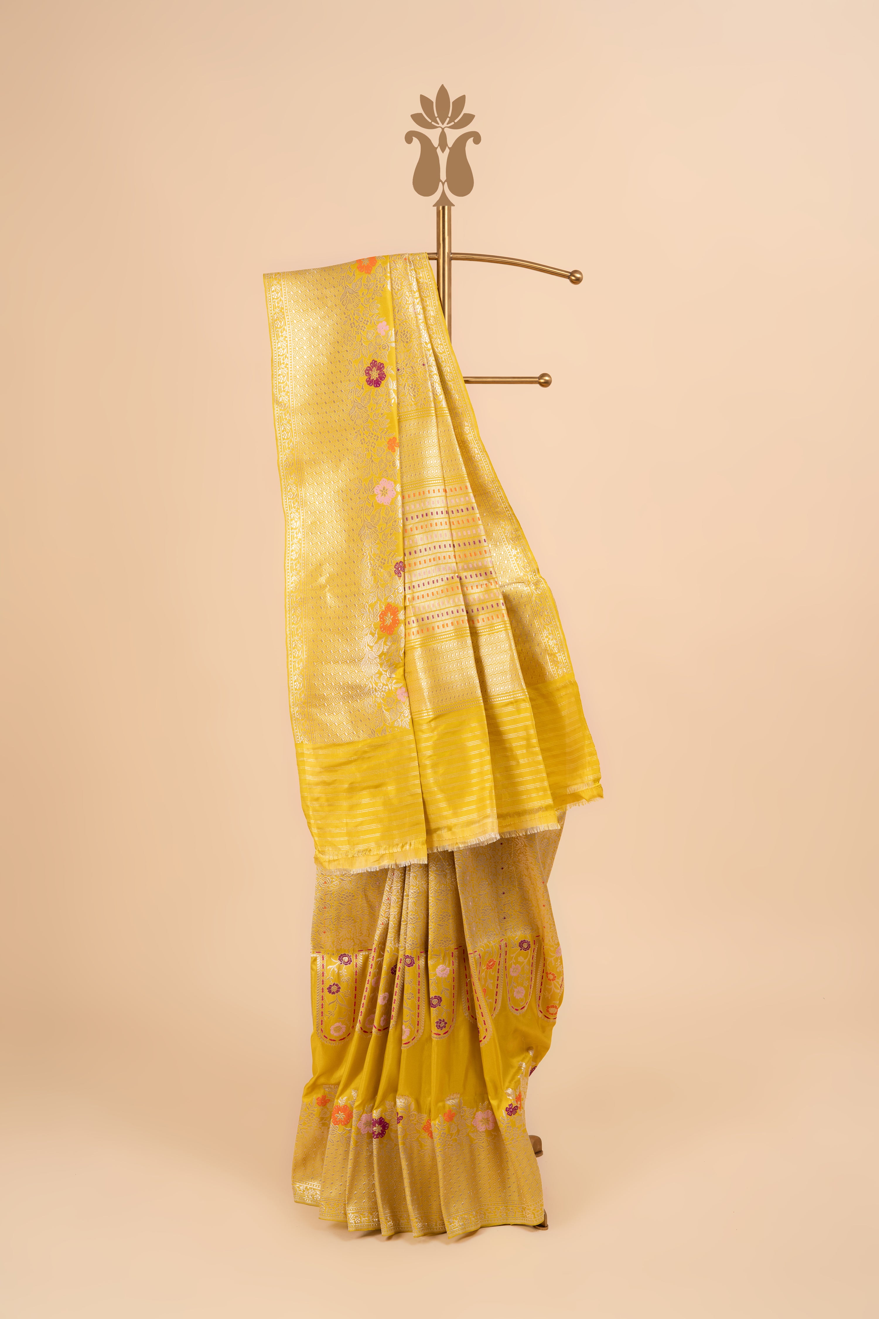 Luxurious Pastel Banrasi Charm With Meenakari Weaving Saree