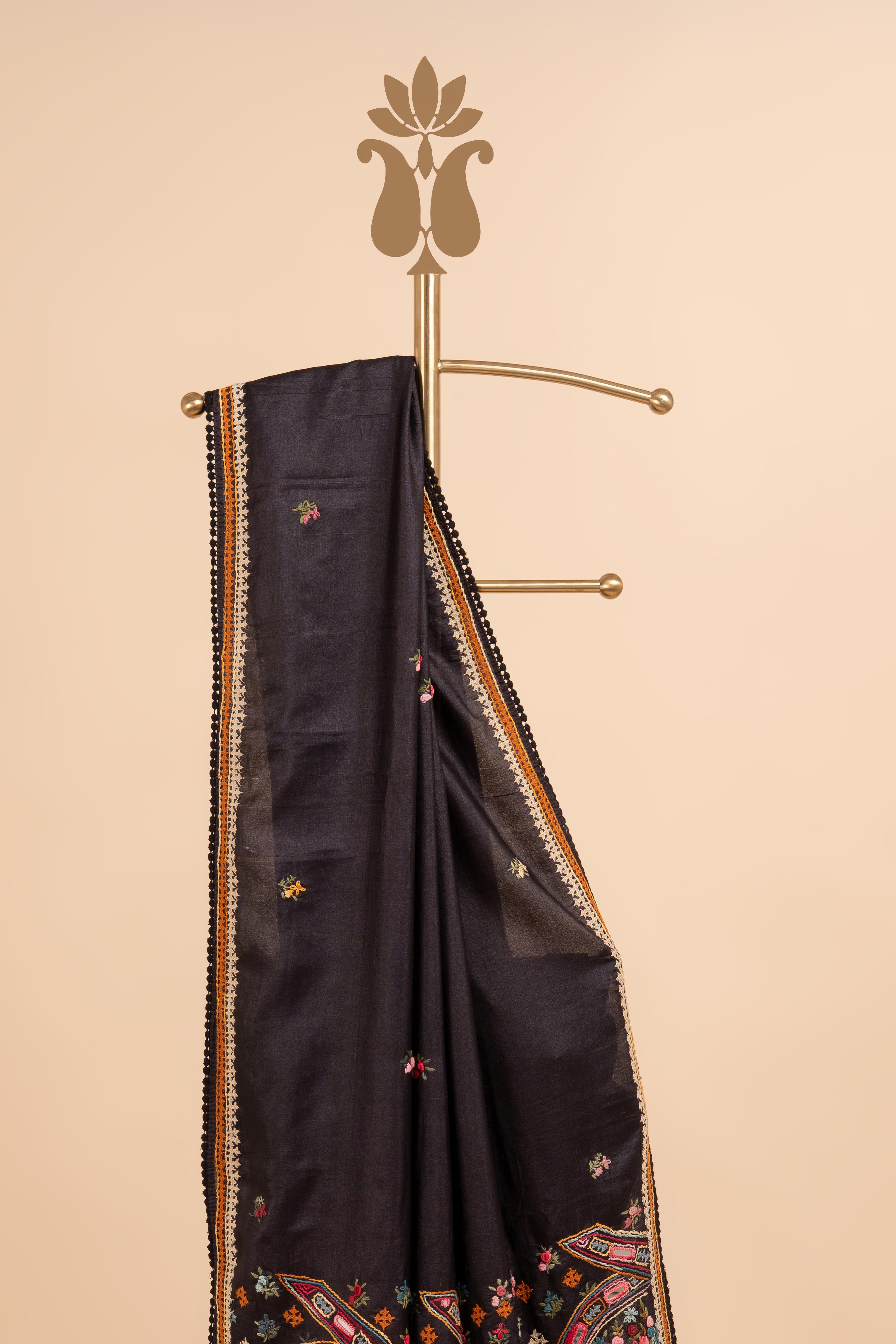 Black Regal Folk Glamour