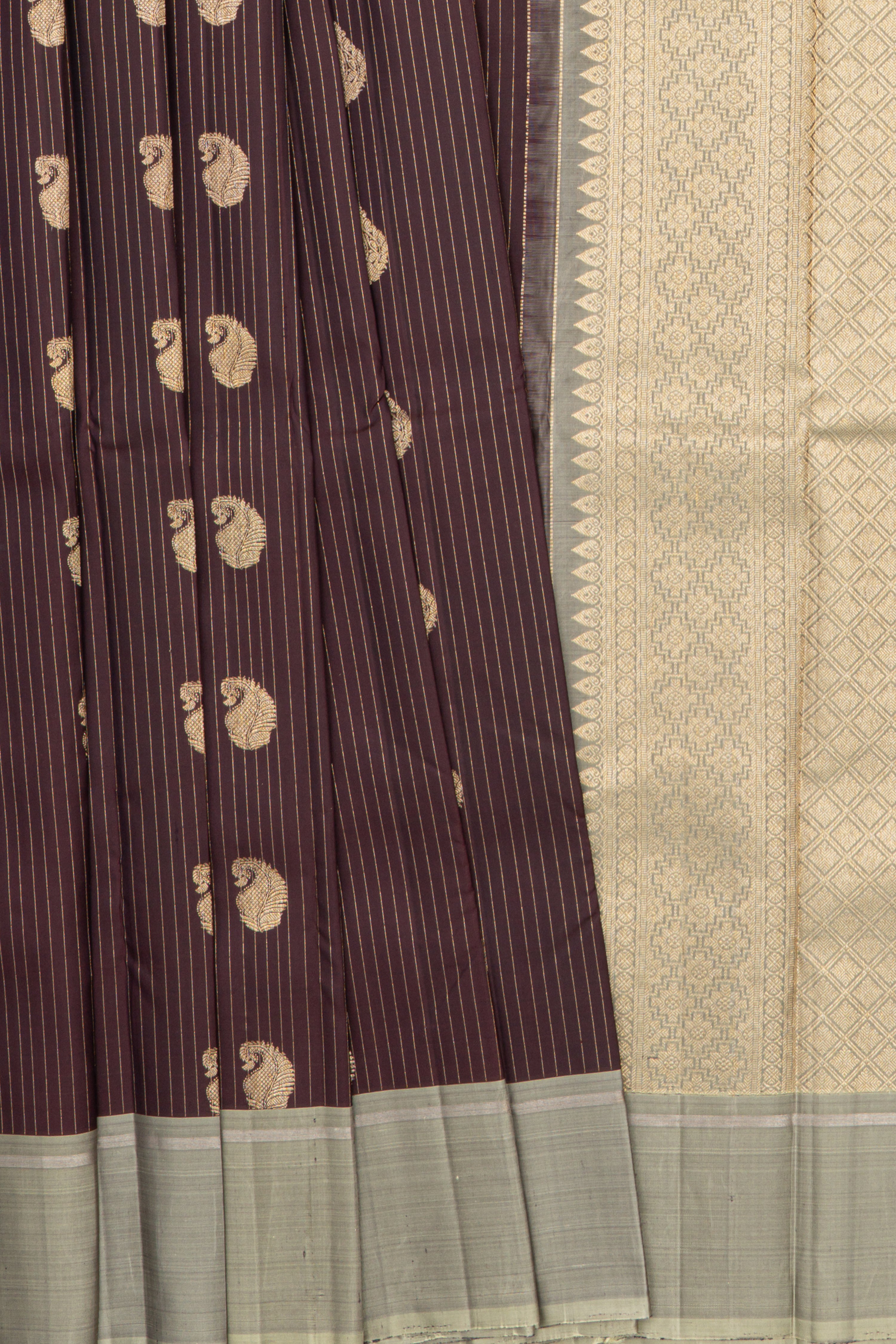 Contrast Border Kanjeevaram